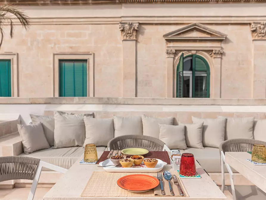 Immagine 1 di Casa indipendente in vendita  in Via Roberto Caracciolo 30 a Lecce