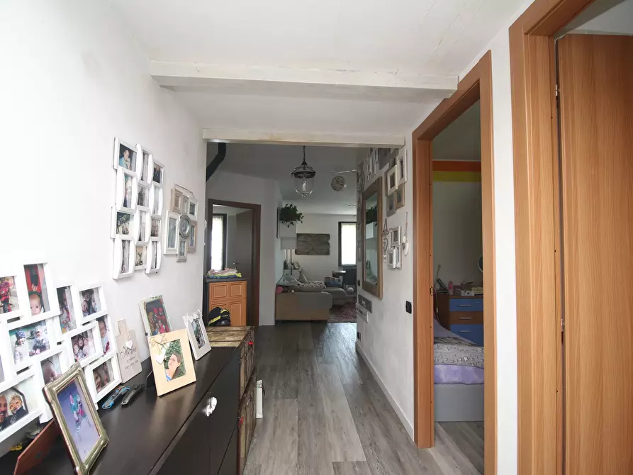 Immagine 18 di Villa in vendita  in Via delle Busacce 28 a San Fermo Della Battaglia