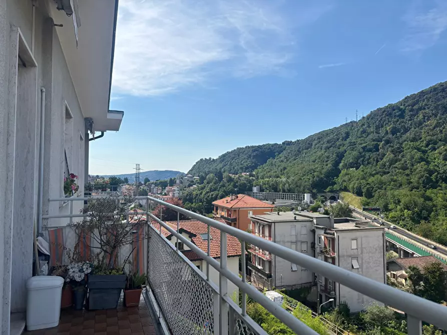 Immagine 2 di Trilocale in affitto  in Via Pio XI 87 a Como