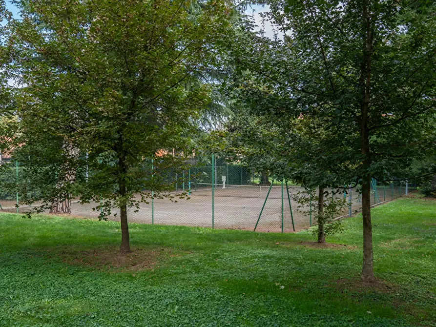 Immagine 6 di Pentalocale in affitto  in Via Vittorio Veneto 5 a Fino Mornasco