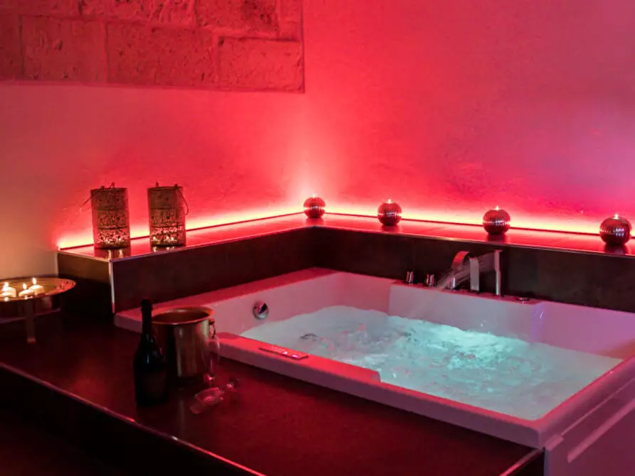 Immagine 12 di Casa indipendente in vendita  in Via Angelo Cappelli a Castellana Grotte