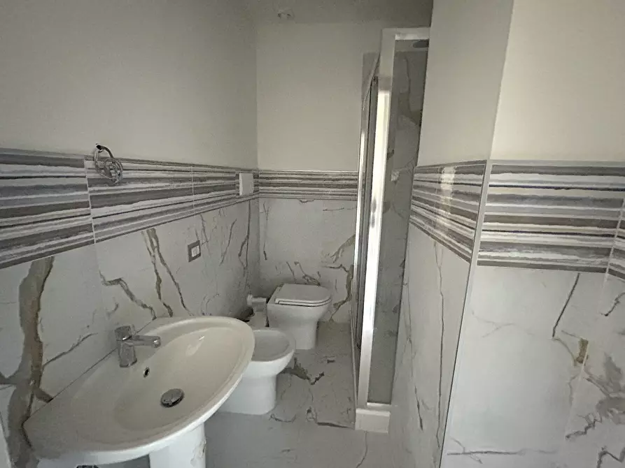 Immagine 24 di Quadrilocale in vendita  in Via Tagliamento 165 a Avellino