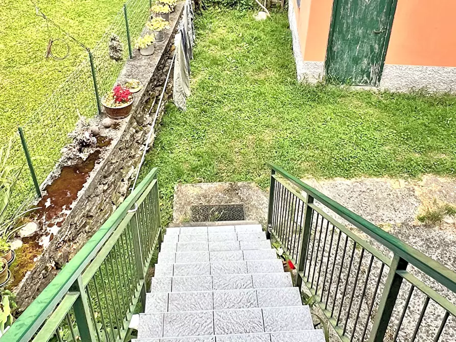 Immagine 20 di Quadrilocale in vendita  in Via Ponti Romani 31 a Recco