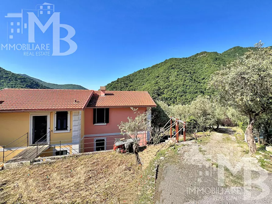 Immagine 17 di Casa indipendente in vendita  in Via Posato 19 a Avegno