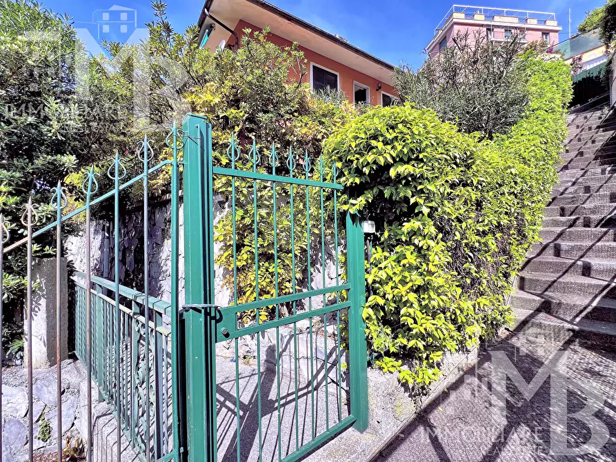Immagine 25 di Bilocale in vendita  in Via Romagneno 64 a Recco