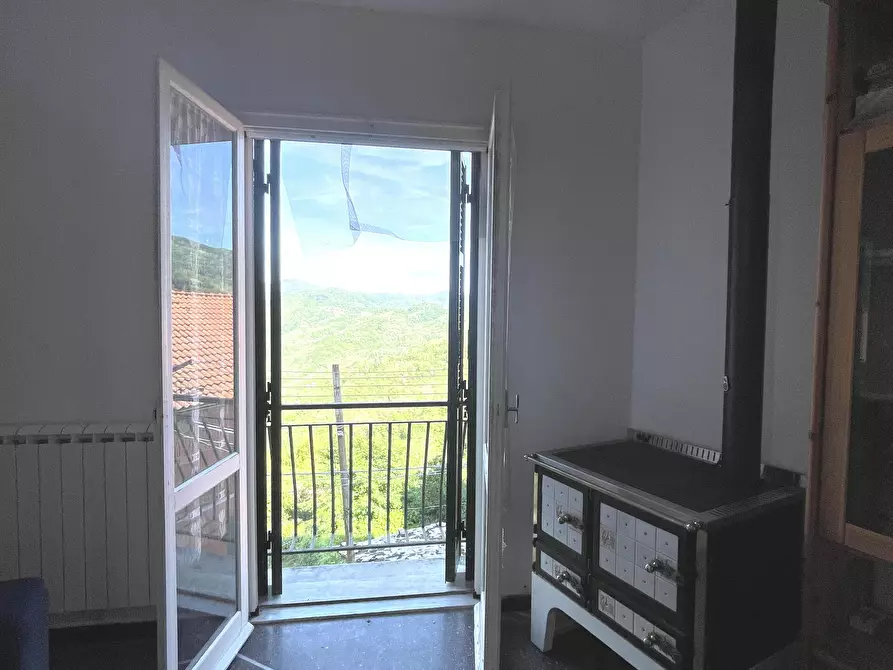 Immagine 6 di Trilocale in vendita  in Frazione Pannesi 58 a Lumarzo