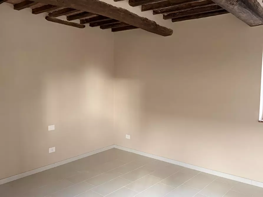 Immagine 9 di Quadrilocale in vendita  a Sarzana