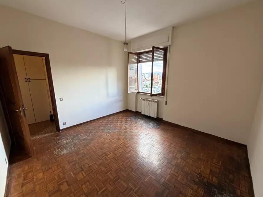 Immagine 15 di Trilocale in vendita  in Via Pietro Gori a Sarzana