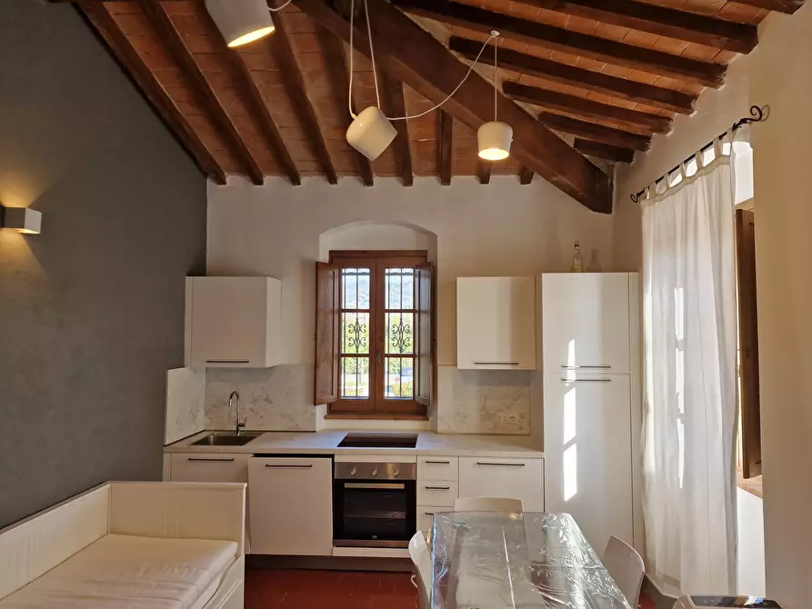 Immagine 13 di Bilocale in vendita  a Sarzana