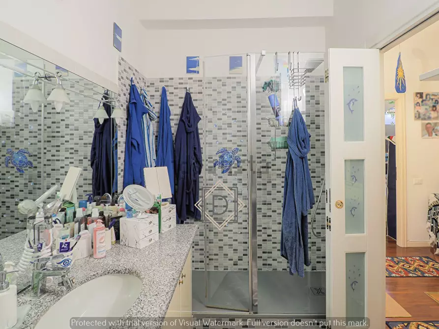 Immagine 28 di Pentalocale in vendita  a Sarzana