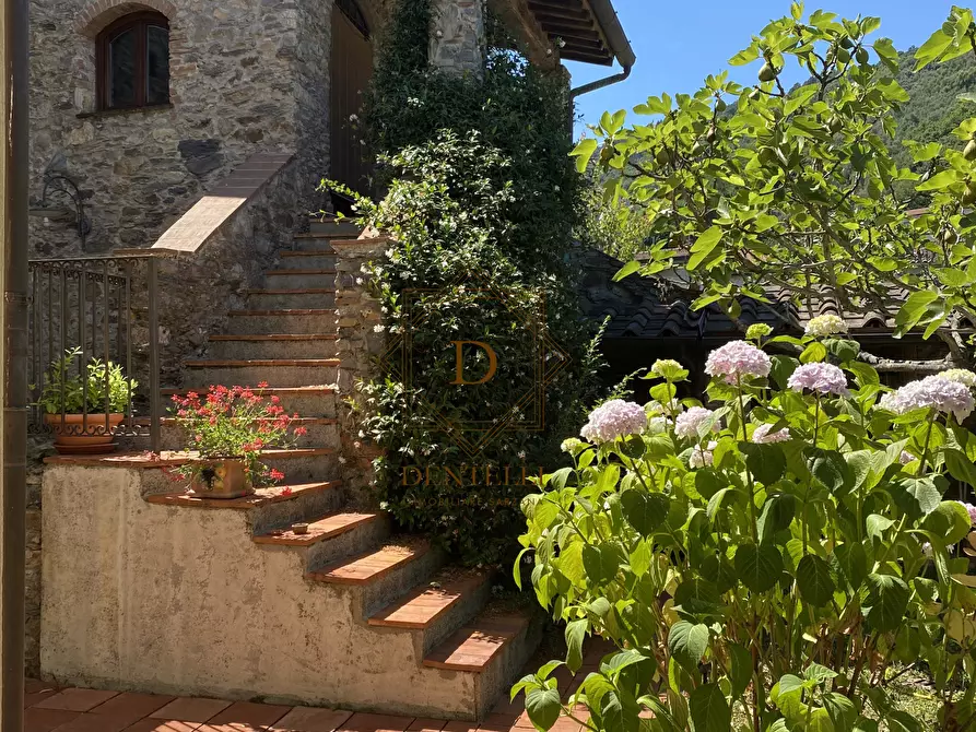 Immagine 45 di Rustico / casale in vendita  a Ameglia