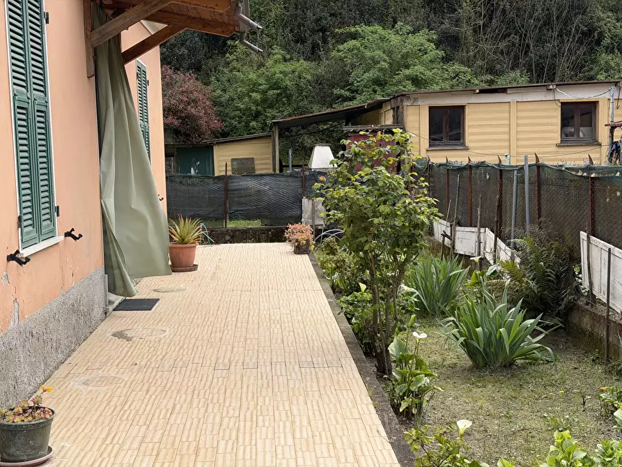 Immagine 4 di Casa indipendente in vendita  a Sarzana