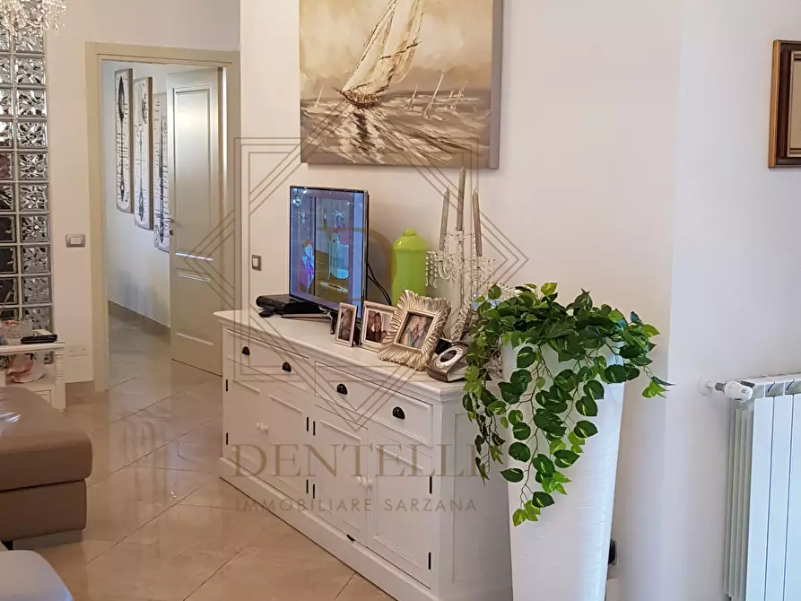 Immagine 5 di Quadrilocale in vendita  in Via Ameglia a Arcola