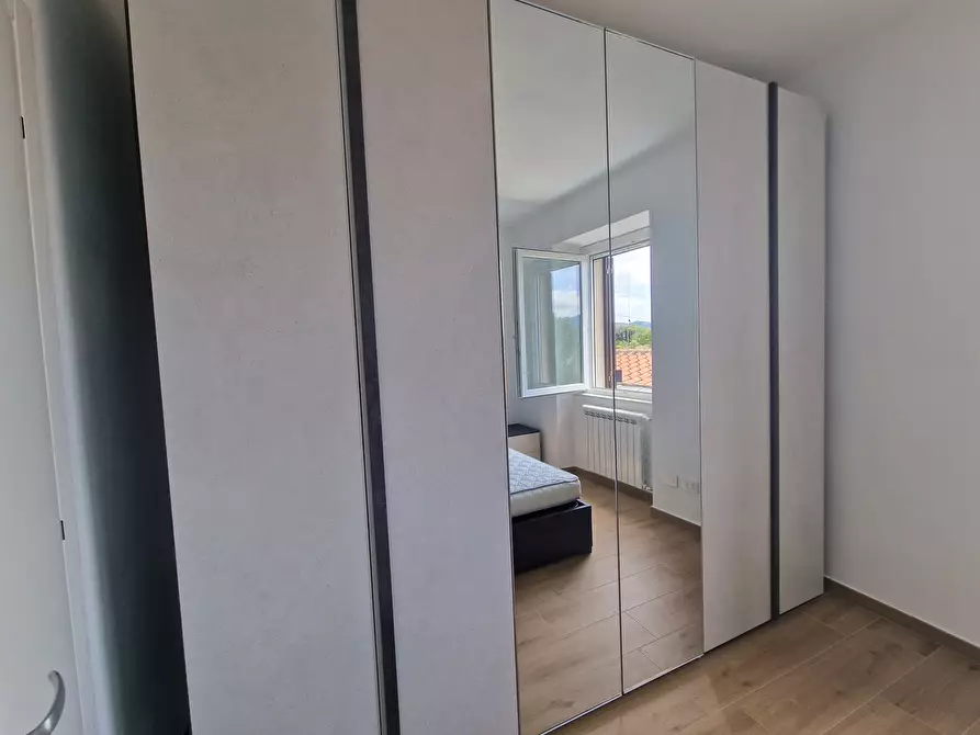 Immagine 8 di Trilocale in vendita  in Via sarzanello a Sarzana