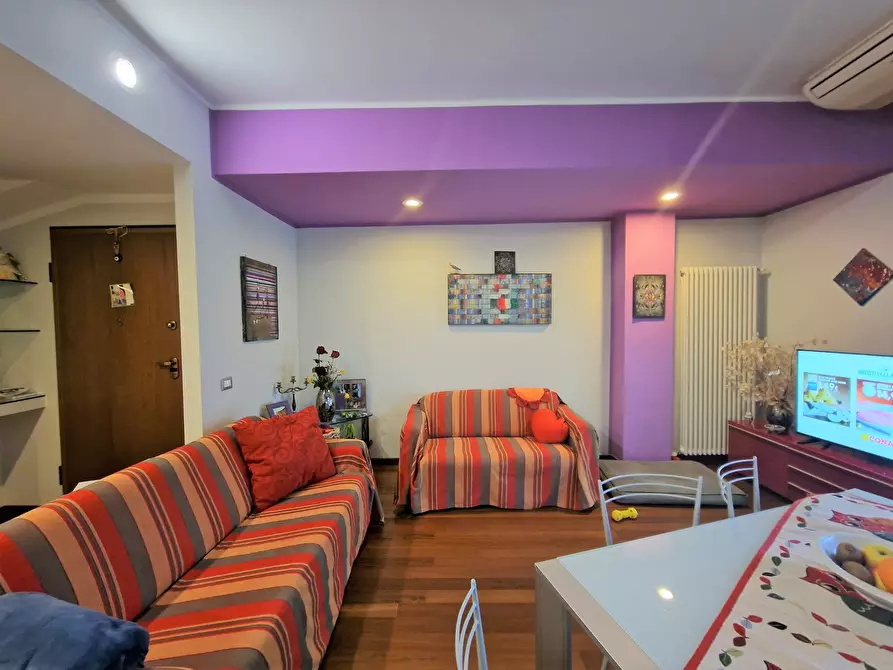 Immagine 3 di Pentalocale in vendita  in Via Socrate Benacci a Sarzana