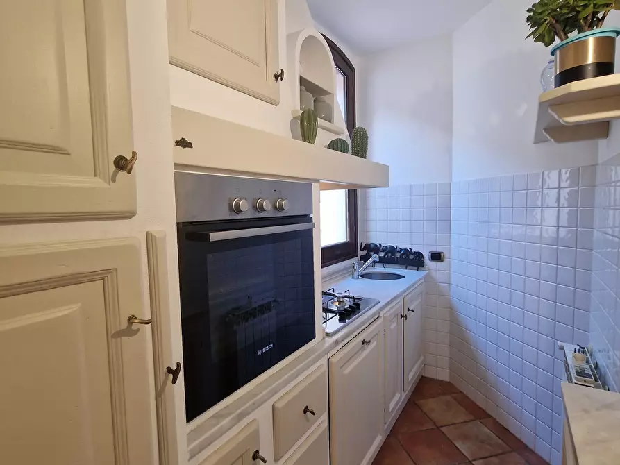 Immagine 11 di Trilocale in affitto  in SS432 75 a Ameglia