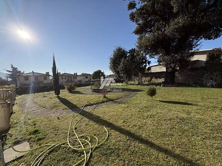 Immagine 24 di Palazzo in vendita  in Via Carini 25 a Botticino