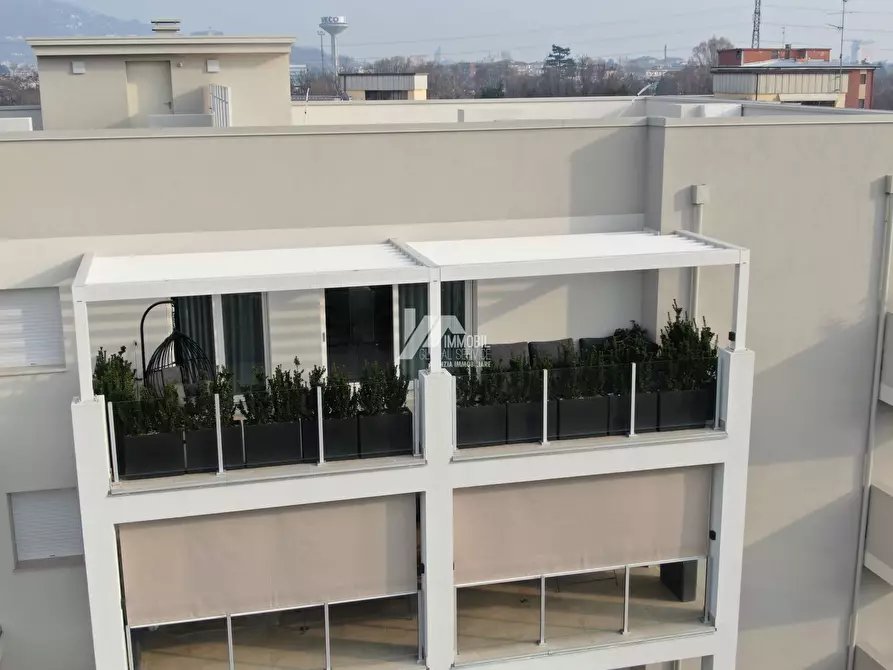 Immagine 10 di Attico in vendita  in Via Chiusure 102 a Brescia