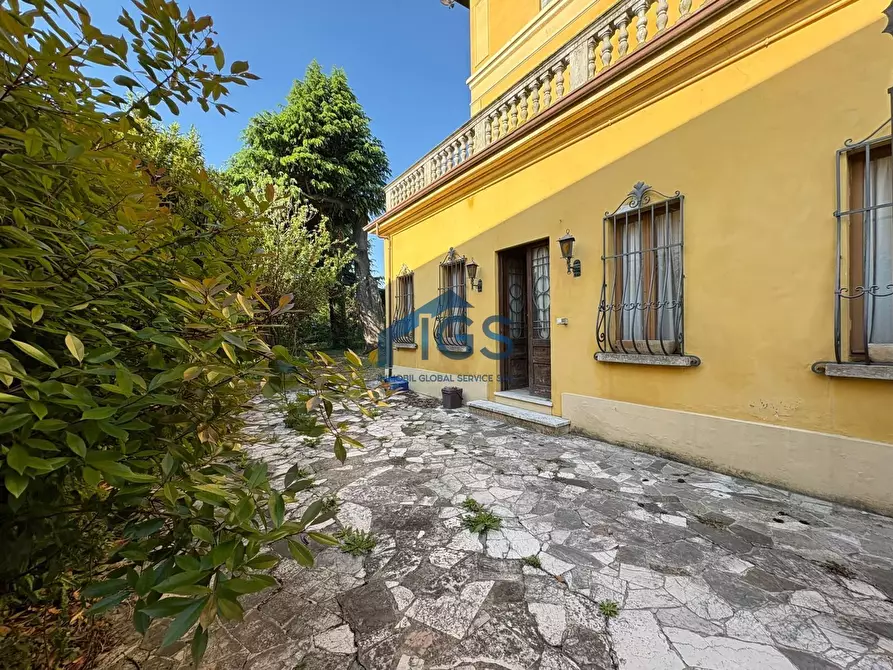 Immagine 20 di Villa in vendita  in Via Minzoni Don 5 a Rovato