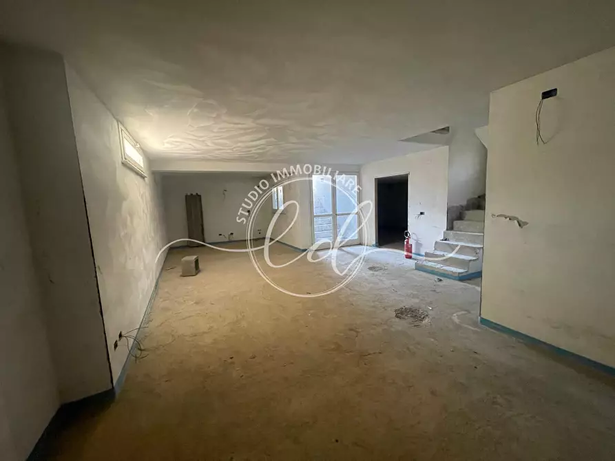 Immagine 27 di Porzione di casa in vendita  a Camaiore