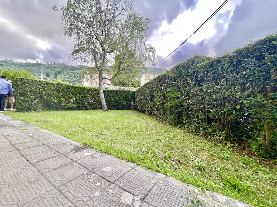 Immagine 25 di Quadrilocale in vendita  a Pietrasanta