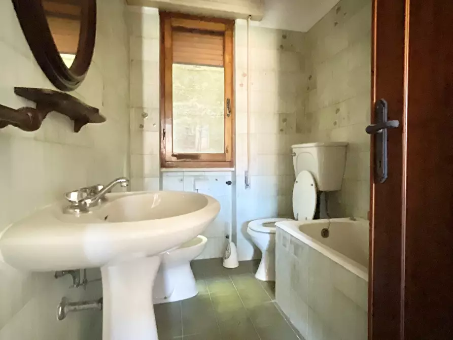 Immagine 27 di Casa indipendente in vendita  a Stazzema