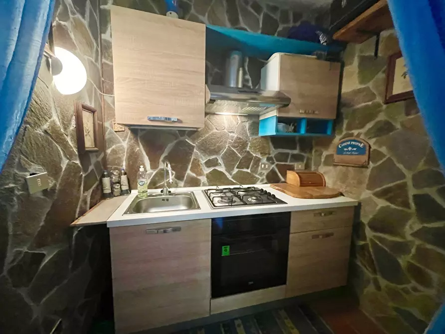 Immagine 64 di Porzione di casa in vendita  a Massarosa