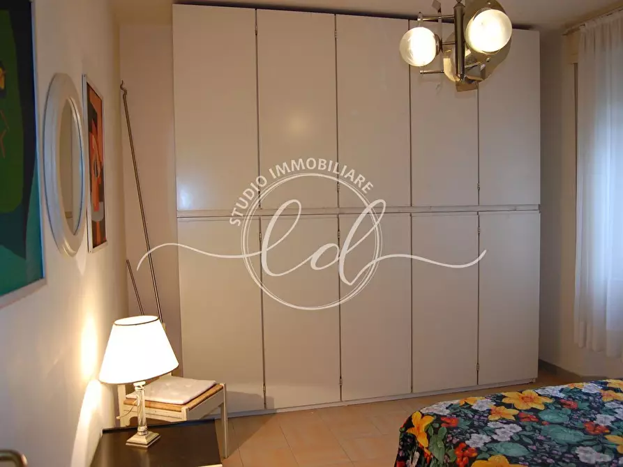 Immagine 15 di Pentalocale in affitto  a Camaiore