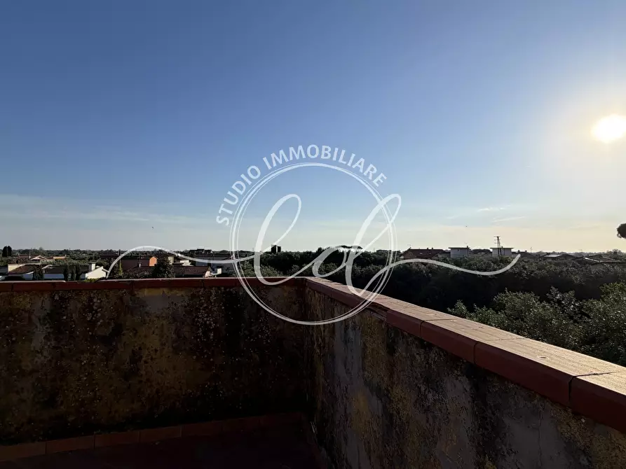 Immagine 58 di Porzione di casa in vendita  a Seravezza