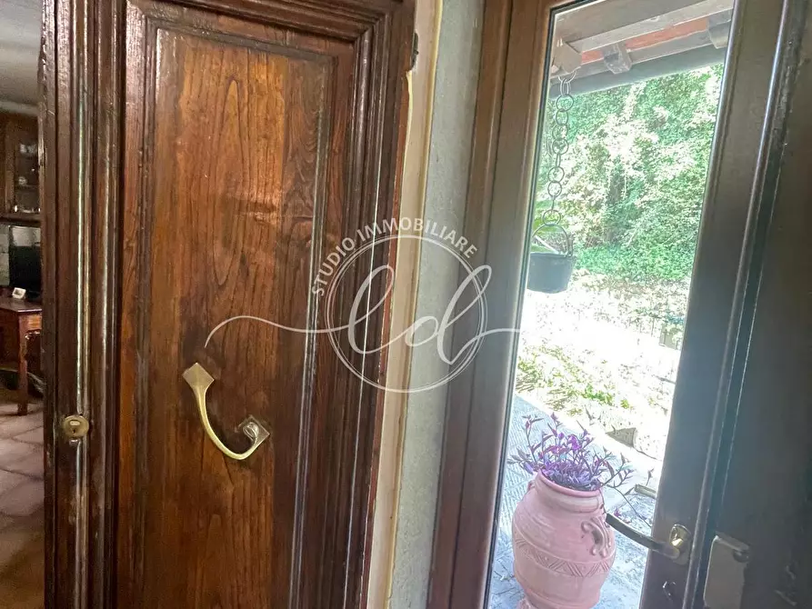 Immagine 7 di Porzione di casa in vendita  a Massarosa