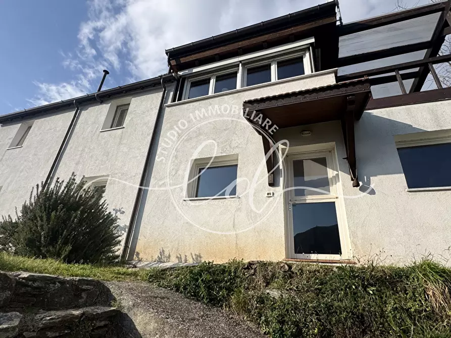 Immagine 4 di Casa indipendente in vendita  a Stazzema