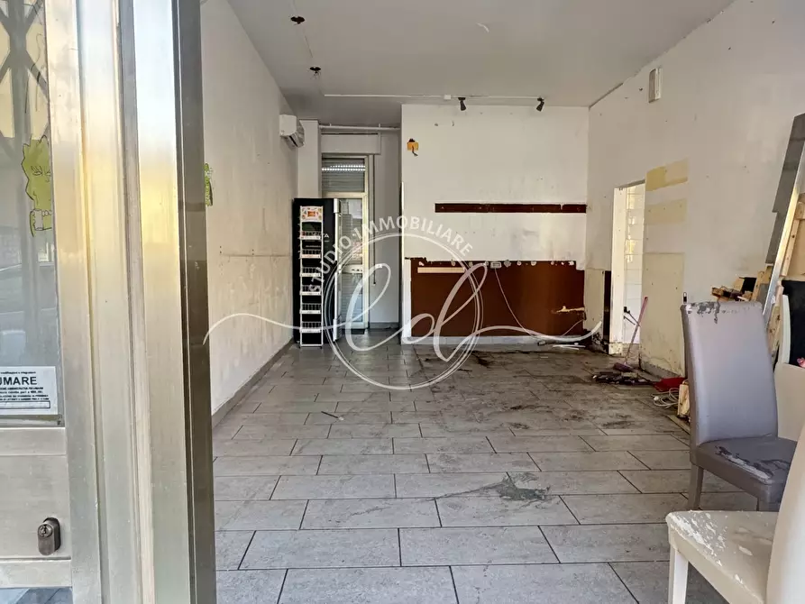 Immagine 6 di Capannone industriale in affitto  a Pietrasanta