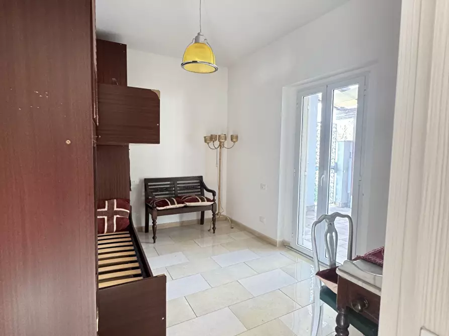 Immagine 13 di Villa in vendita  a Massa