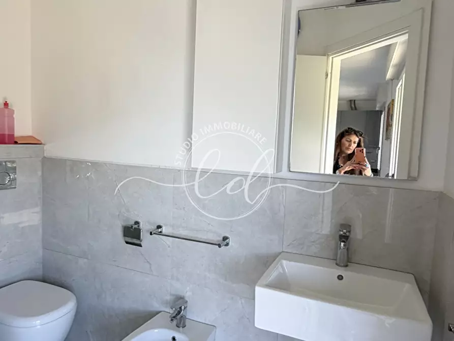 Immagine 6 di Quadrilocale in affitto  a Massa