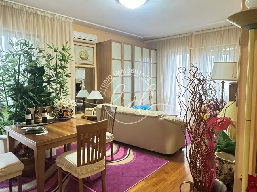 Immagine 9 di Quadrilocale in affitto  a Seravezza