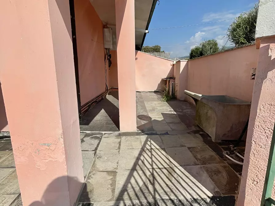 Immagine 18 di Porzione di casa in vendita  a Pietrasanta