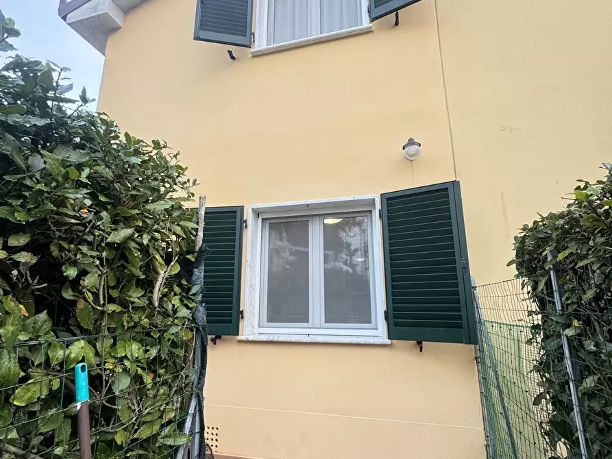 Immagine 2 di Casa indipendente in affitto  a Pietrasanta