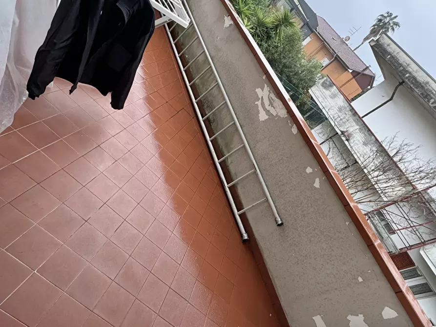 Immagine 21 di Porzione di casa in vendita  a Massa