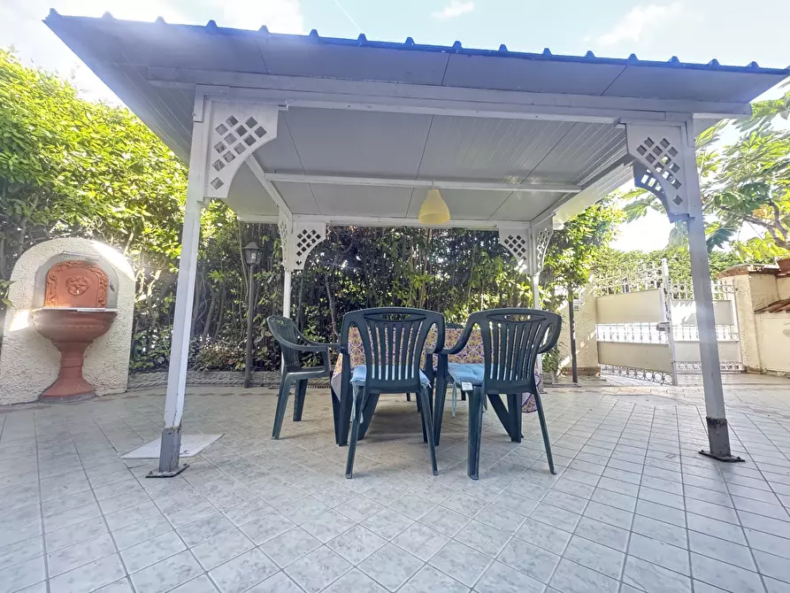 Immagine 45 di Porzione di casa in affitto  a Forte Dei Marmi