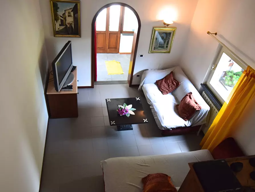 Immagine 7 di Casa indipendente in vendita  a Camaiore