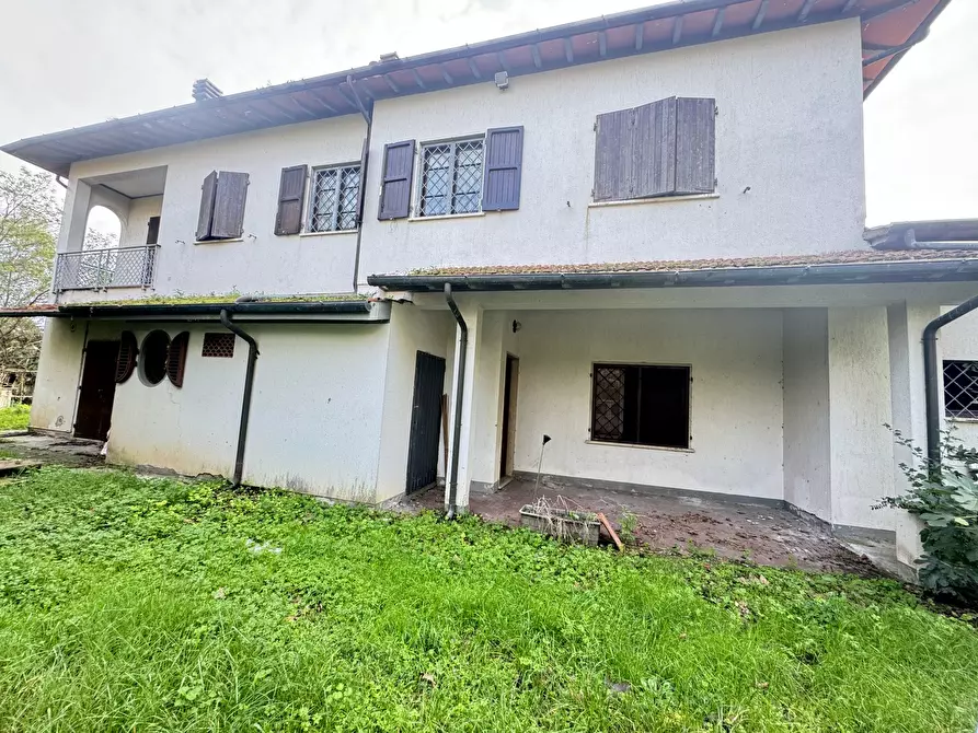 Immagine 61 di Rustico / casale in vendita  a Pietrasanta