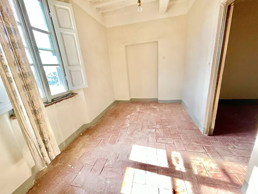 Immagine 28 di Porzione di casa in vendita  a Camaiore