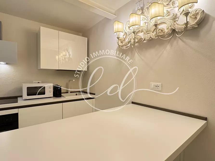 Immagine 30 di Loft/Open space in vendita  a Pietrasanta