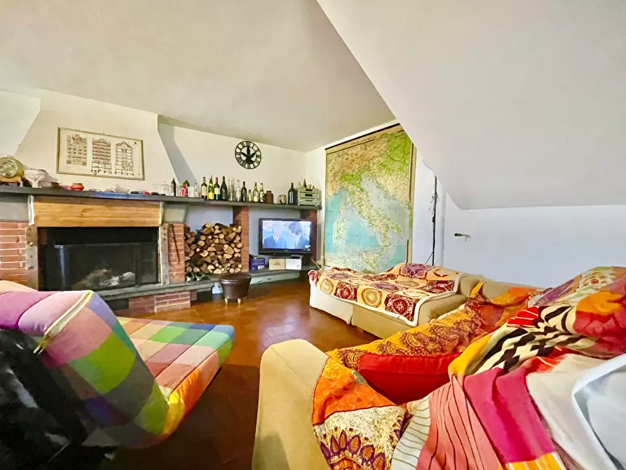 Immagine 6 di Casa indipendente in vendita  a Montignoso