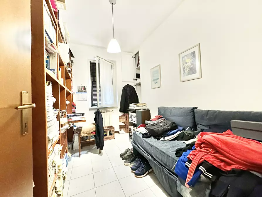 Immagine 31 di Porzione di casa in vendita  a Massa