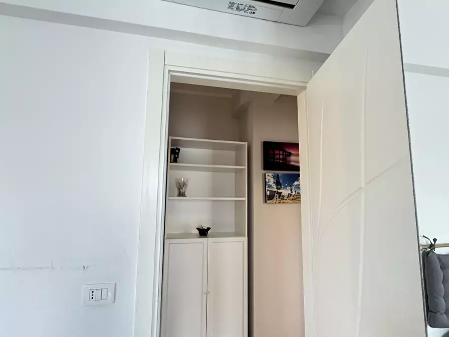 Immagine 45 di Quadrilocale in affitto  a Camaiore