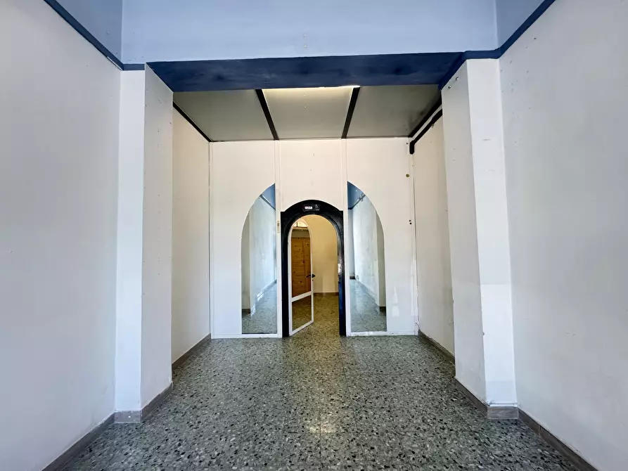 Immagine 5 di Capannone industriale in vendita  a Seravezza