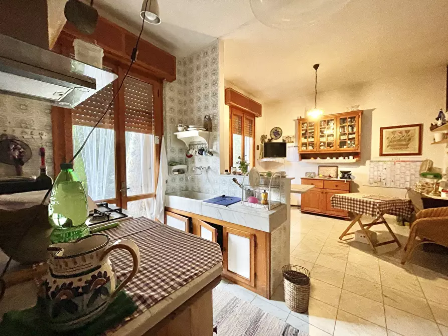 Immagine 54 di Casa indipendente in vendita  a Seravezza