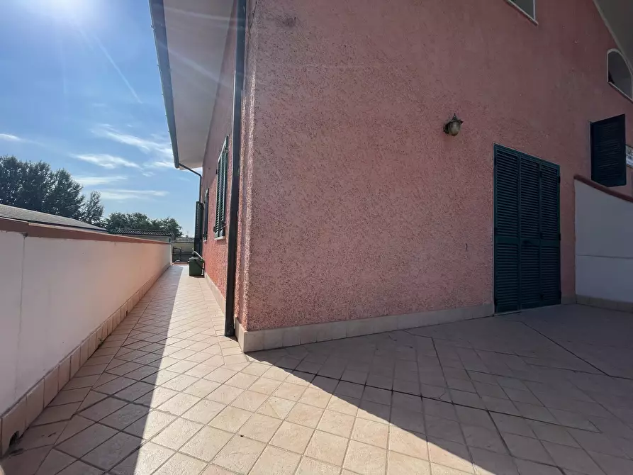 Immagine 2 di Porzione di casa in vendita  a Pietrasanta