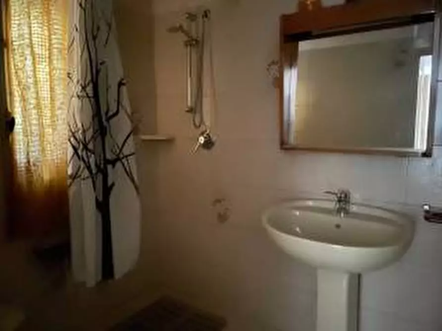 Immagine 15 di Casa indipendente in vendita  a Seravezza